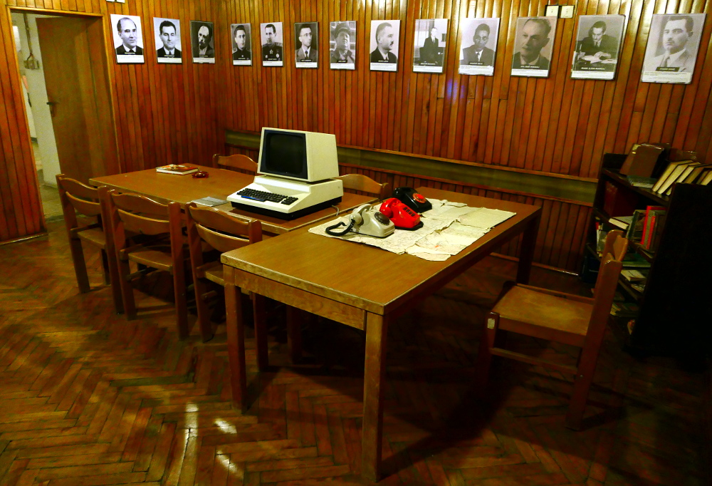 tirana-albanien-bunker-inrikesministeriet